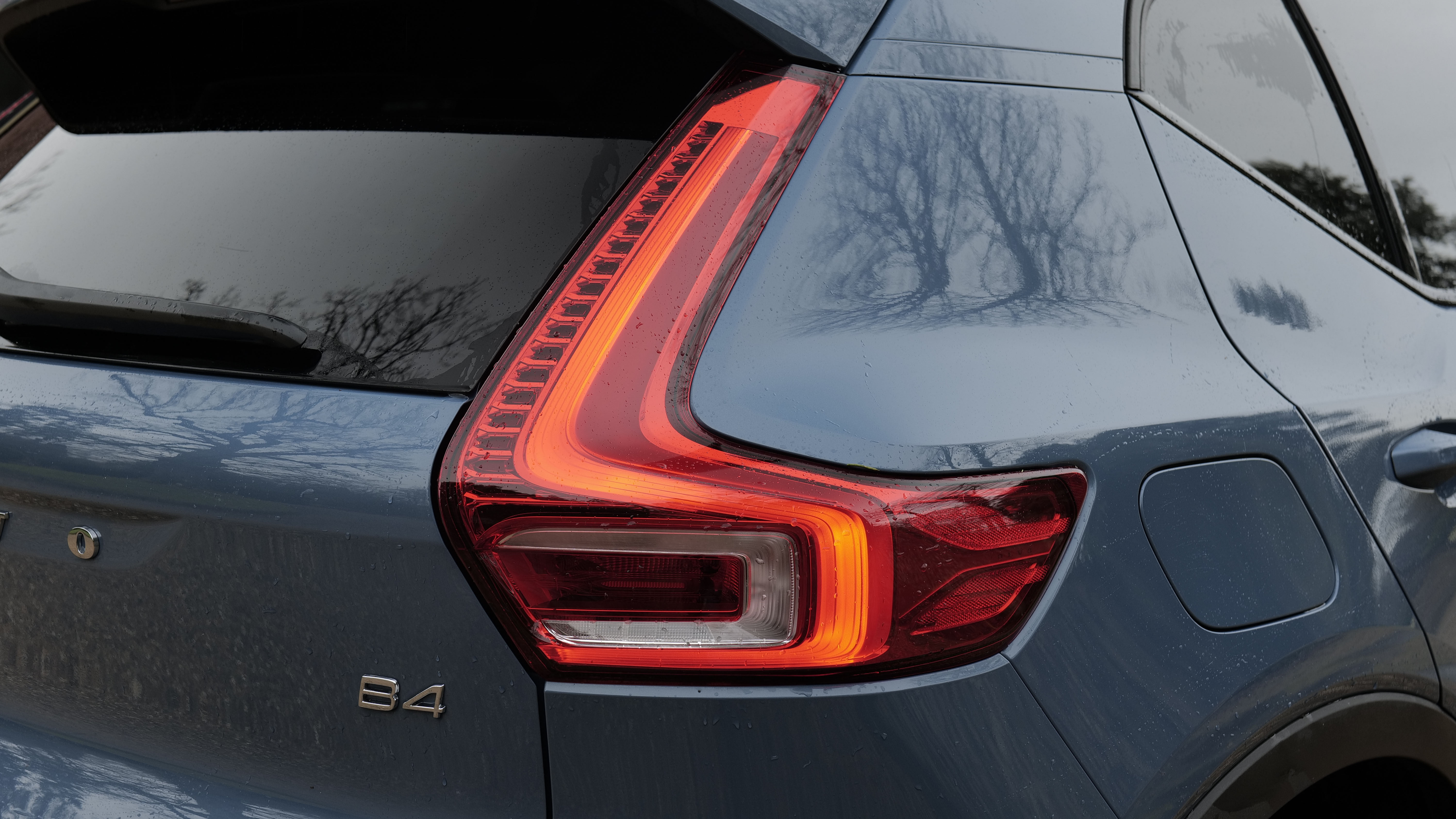 VOLVO XC40 ESTATE 2.0 B3P Plus Black Edition 5dr Auto